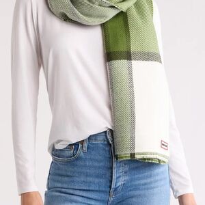 Hunter Olive and Ivory Checkered Scarf